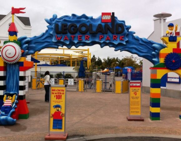 Dubai Parks - Two Parks In One Day